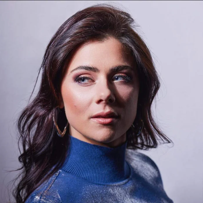 Laura van Dam live sets & dj mixes