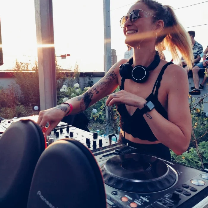Rachel Raw live sets & dj mixes